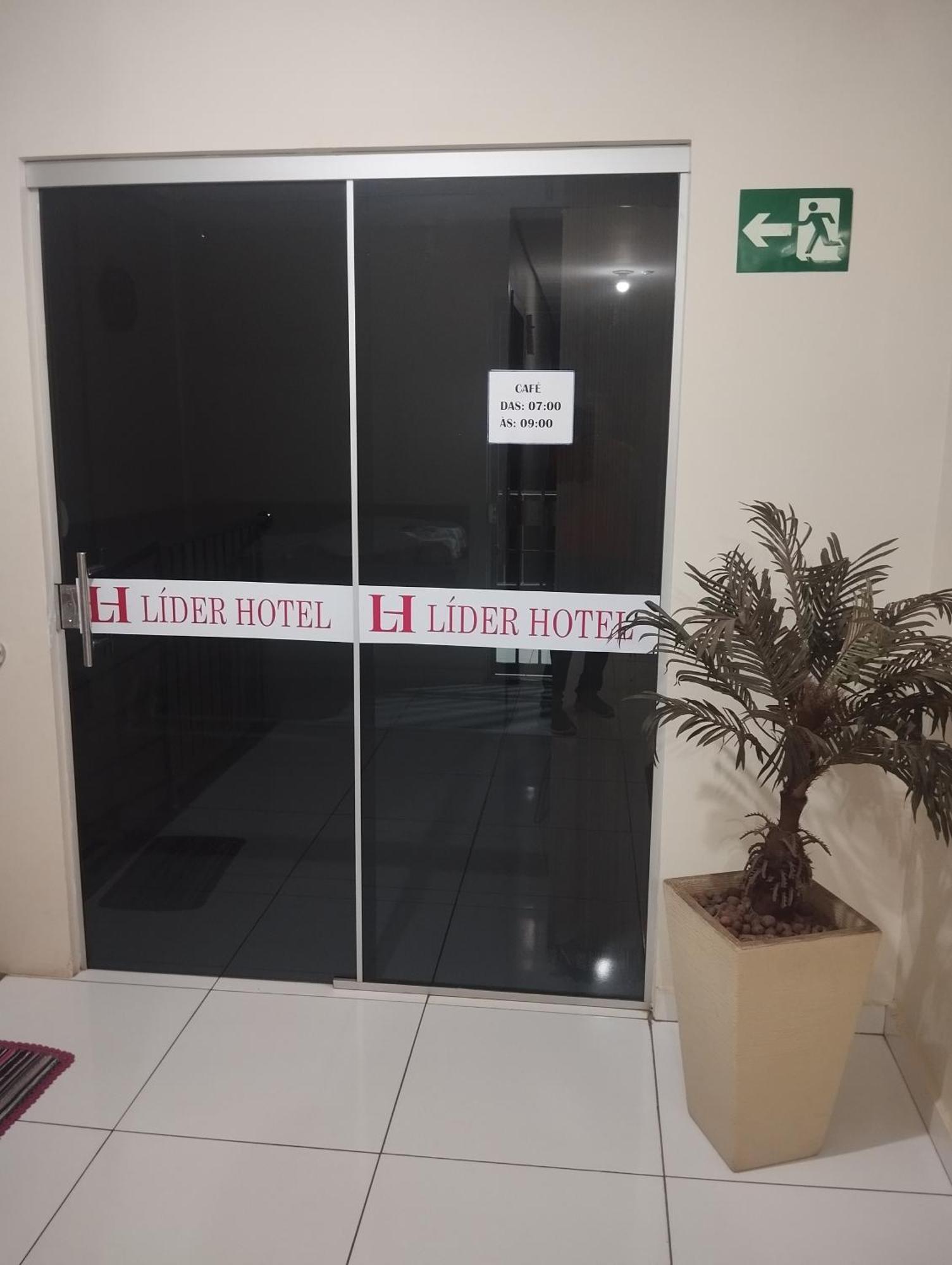 Lider Hotel Goiânia Esterno foto